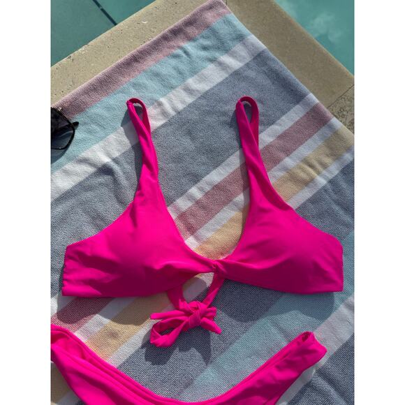 NWOT, Brand Unknown, Hot Pink Bikini Set, Tie Front Top & High Cut Bottom Sz XL - Picture 2 of 14
